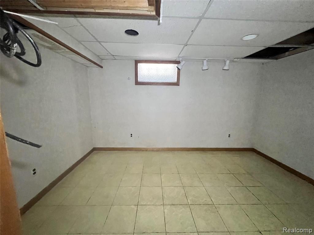 22815 Rausch Avenue Eastpointe, MI 48021 - Photo 21 of 30
