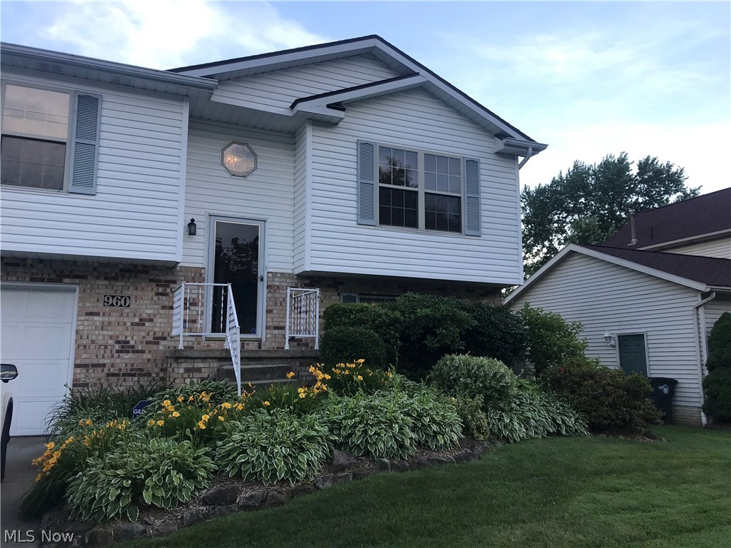 960 Emory Avenue Akron, OH 44310 - Photo 1 of 1 Gallery Image 1