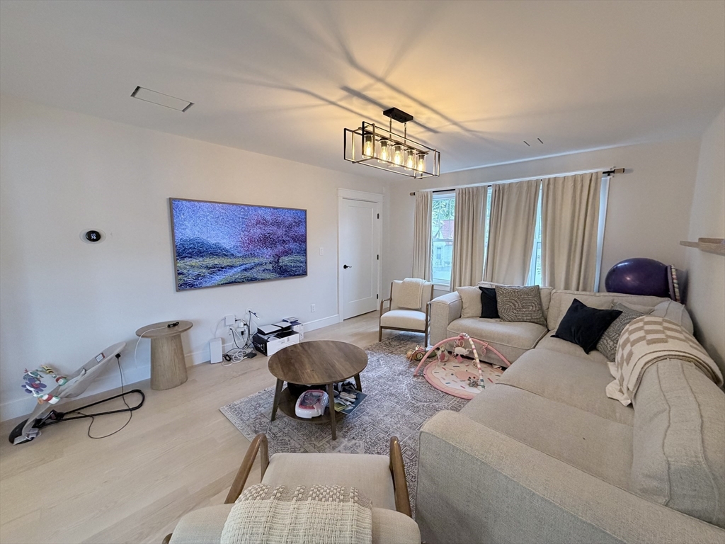 70 Upsala Street Worcester, MA 01607 - Photo 17 of 36