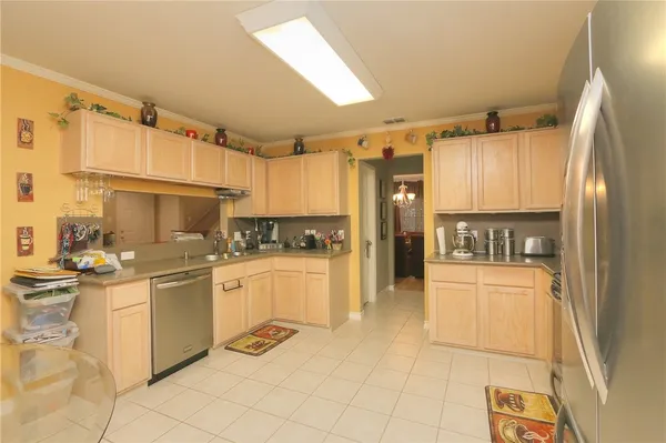 $2,450 | 7813 Kingshire Drive, Corpus Christi, TX 78413