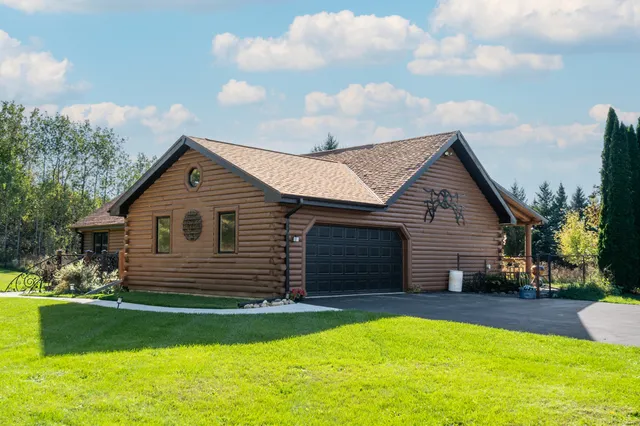 $620,000 | 231 Scenic Road, Richfield, WI 53017