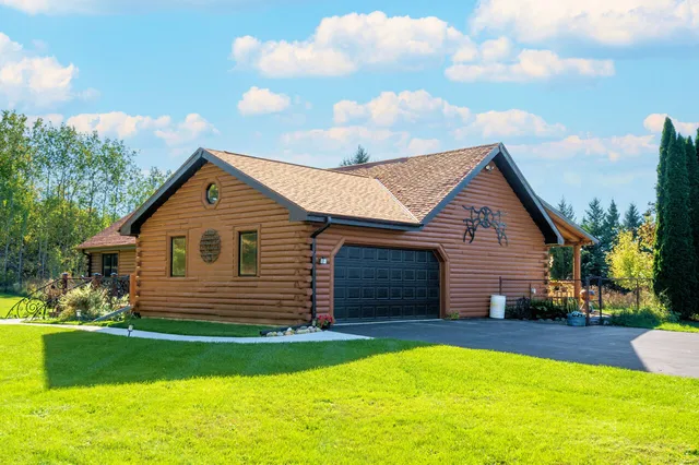 $605,000 | 231 Scenic Road, Richfield, WI 53017