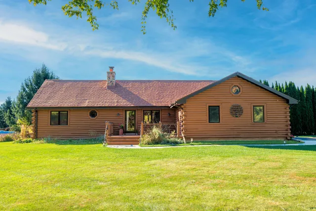 $605,000 | 231 Scenic Road, Richfield, WI 53017