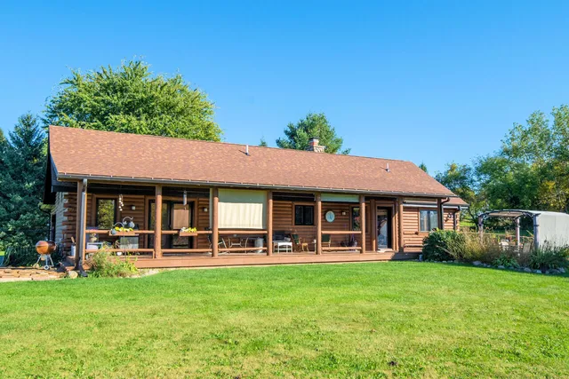 $605,000 | 231 Scenic Road, Richfield, WI 53017