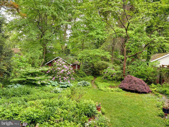 308 Berkeley Road Merion Station, PA 19066 - Photo 23 of 23 Garden