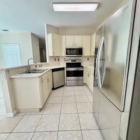 $3,200 | 16660 Southwest 83rd Lane, Unit 16660, Miami, FL 33193