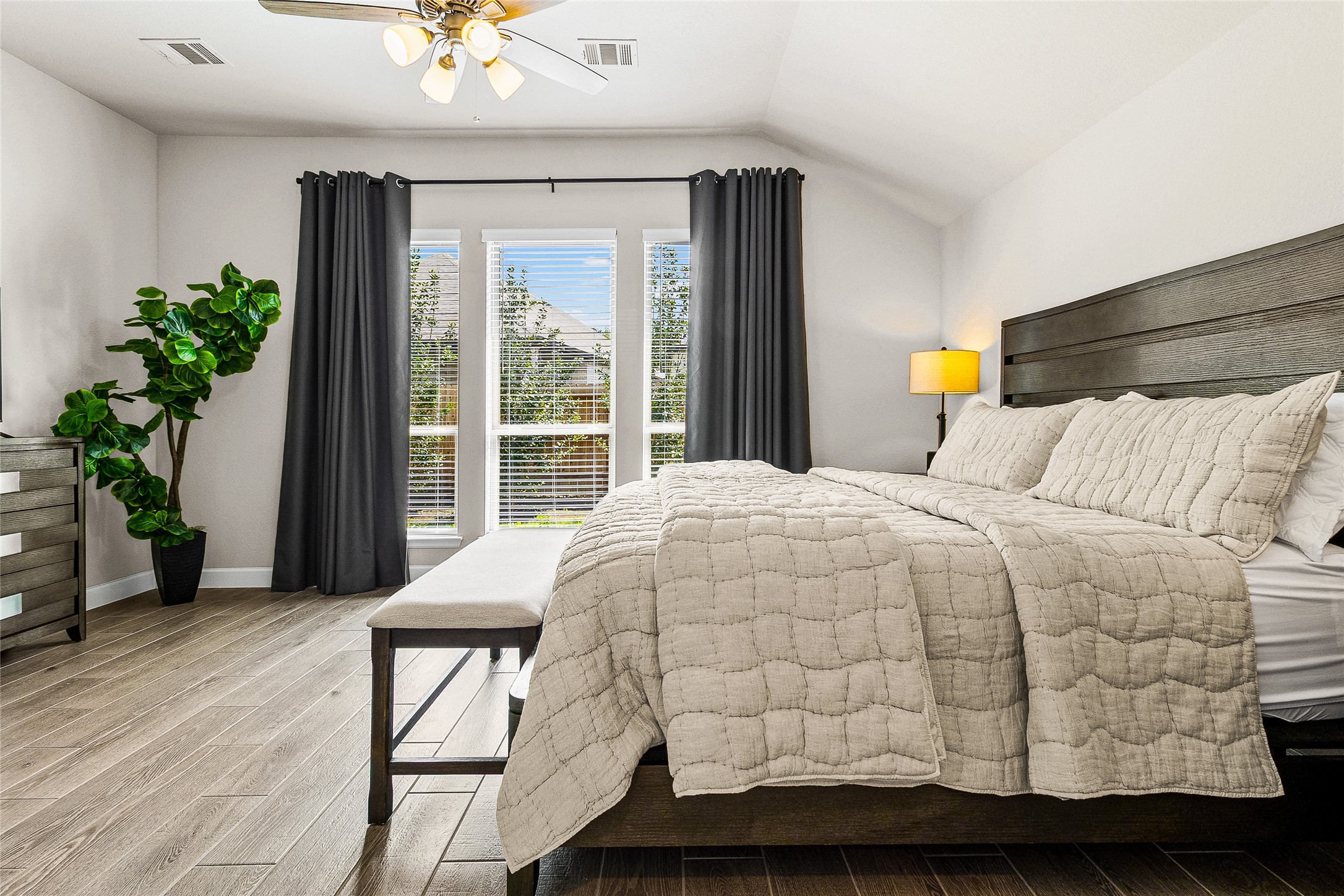 17835 Rojo Rocks Road Conroe, TX 77302 - Photo 15 of 44 Gallery Image 15