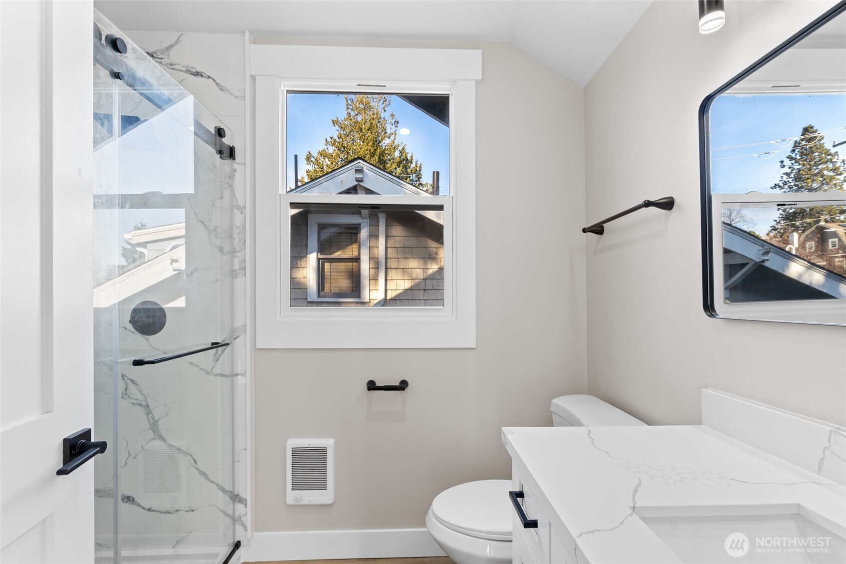 4228 Eastern Avenue North Seattle, WA 98103 - Photo 14 of 26