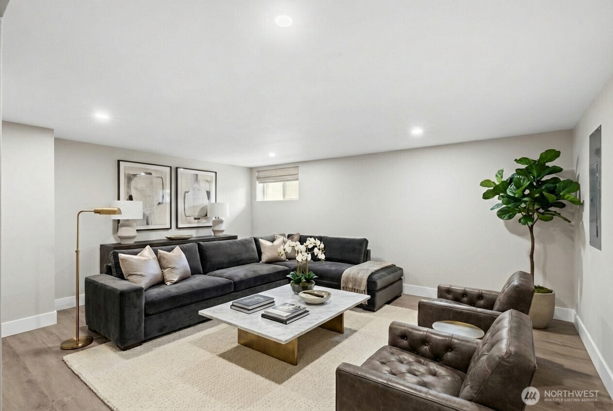 4228 Eastern Avenue North Seattle, WA 98103 - Photo 15 of 26