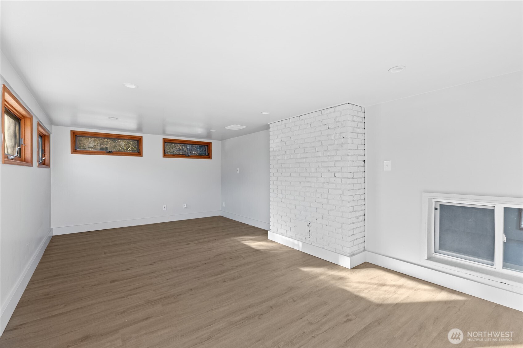 4228 Eastern Avenue North Seattle, WA 98103 - Photo 22 of 26