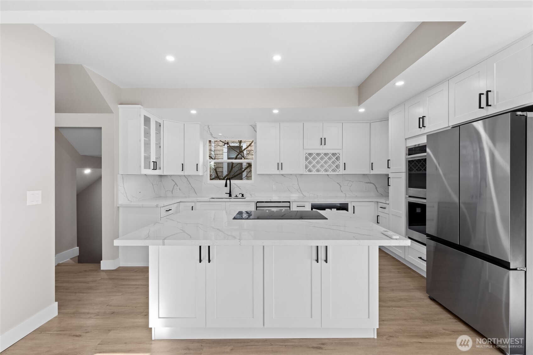 4228 Eastern Avenue North Seattle, WA 98103 - Photo 5 of 26