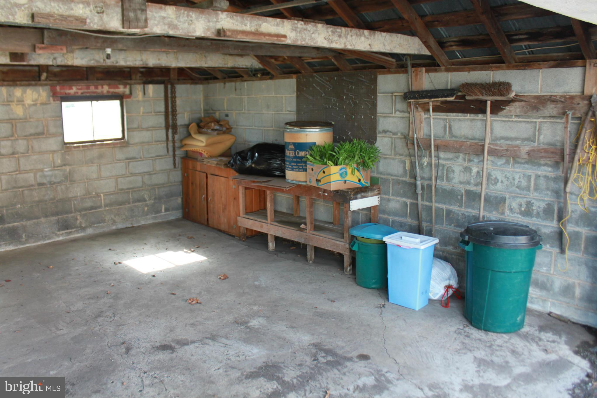 736 Reliance Road Middletown, VA 22645 - Photo 8 of 19 Garage