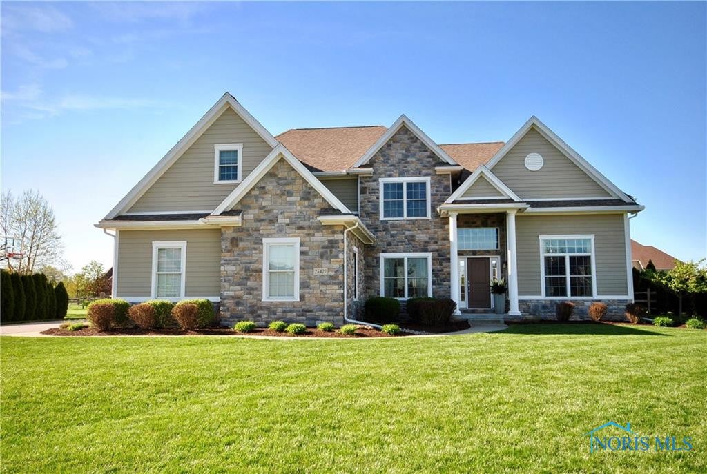 25427 Seminary Road Perrysburg, OH 43551 - Photo 1 of 47 Gallery Image 1