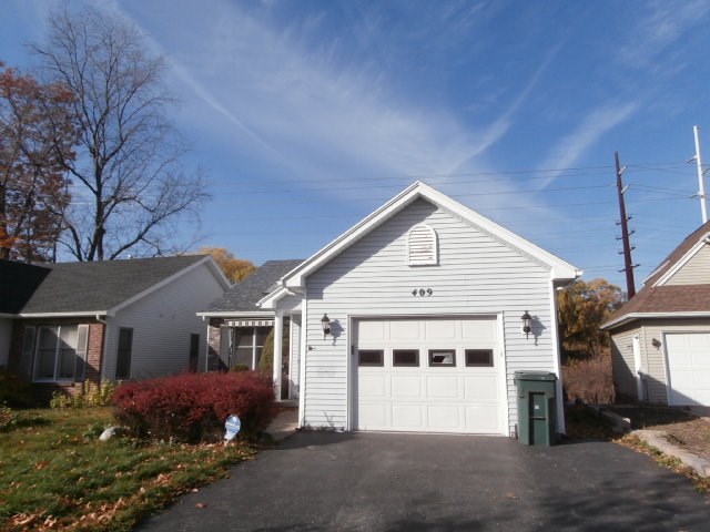 409 North Lemoyn Avenue Rochester, NY 14612 - Photo 1 of 1