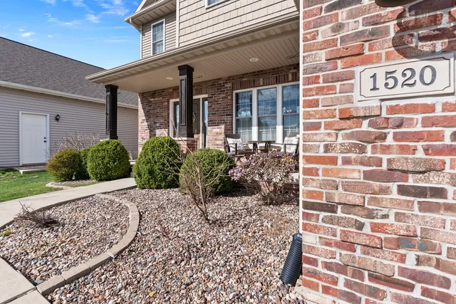 $495,000 | 1520 Stoneroller Circle, Bloomington, IL 61705