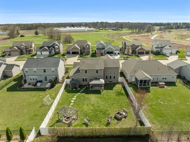 $495,000 | 1520 Stoneroller Circle, Bloomington, IL 61705