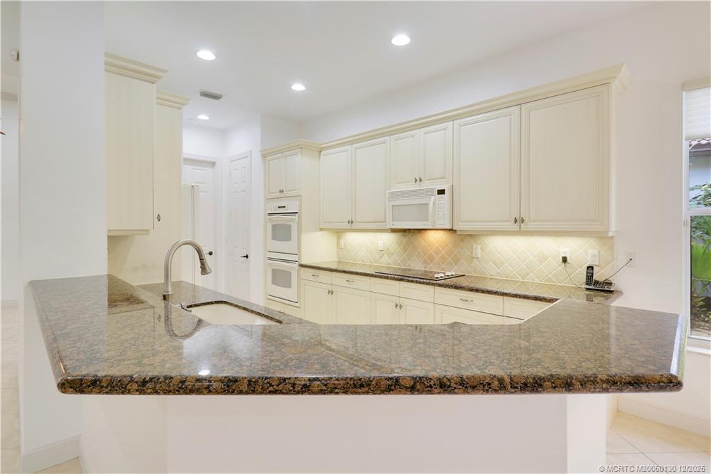 736 Southwest Pebble Lane Palm City, FL 34990 - Photo 13 of 54