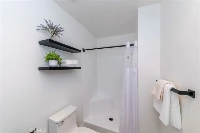 $550,000 | 20553 South Vermont Avenue, Unit 6, Torrance, CA 90503