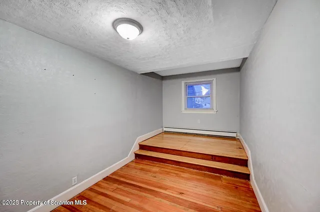 $1,200 | 1326 Winton Street, Archbald, PA 18403