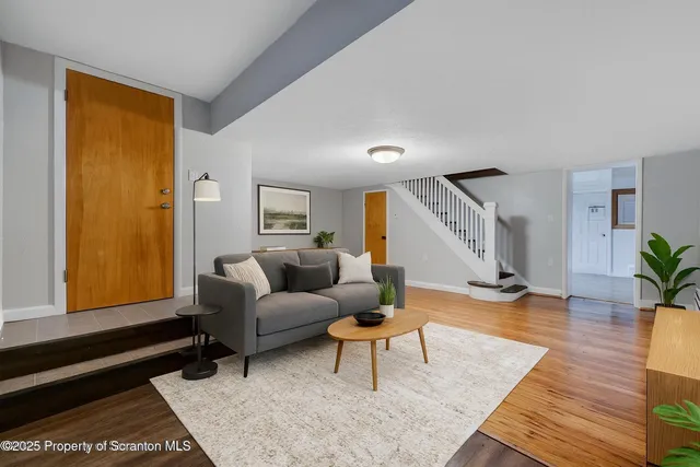 $1,200 | 1326 Winton Street, Archbald, PA 18403