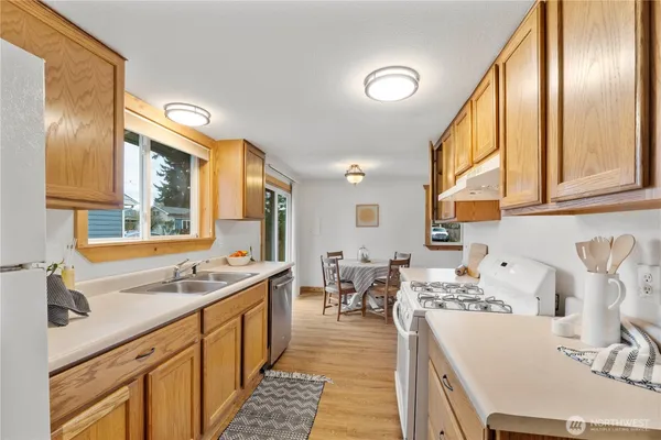 $495,500 | 1975 Wilson Avenue, Enumclaw, WA 98022