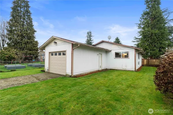 $495,500 | 1975 Wilson Avenue, Enumclaw, WA 98022