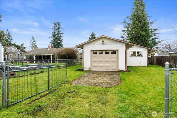 $495,500 | 1975 Wilson Avenue, Enumclaw, WA 98022