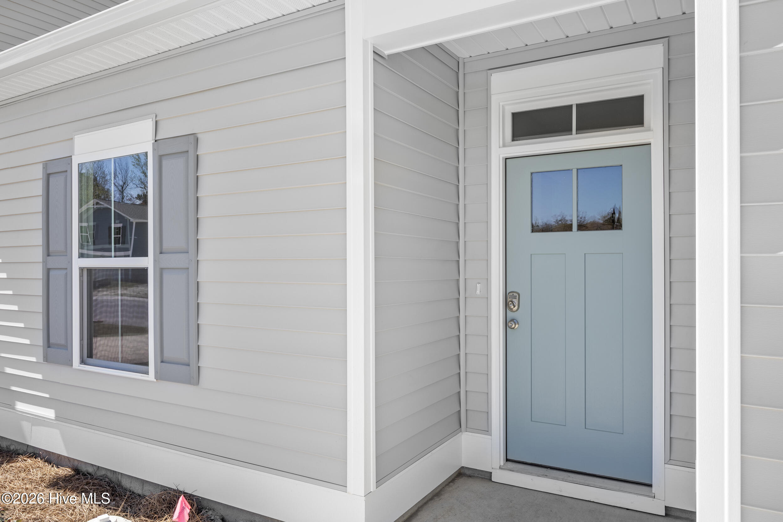 115 Brookfield Br Road, Unit 4 Hampstead, NC 28443 - Photo 2 of 35 5_front entryway