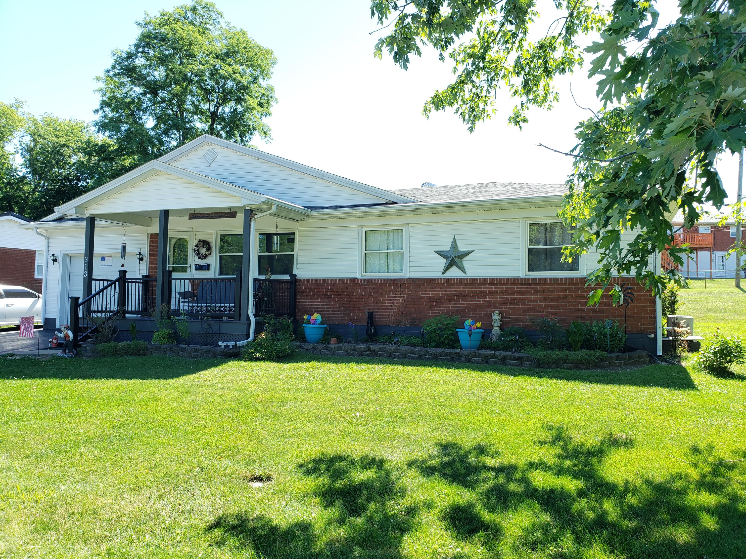 313 Springhill Drive Paris, KY 40361 - Photo 1 of 12 20220623_111534