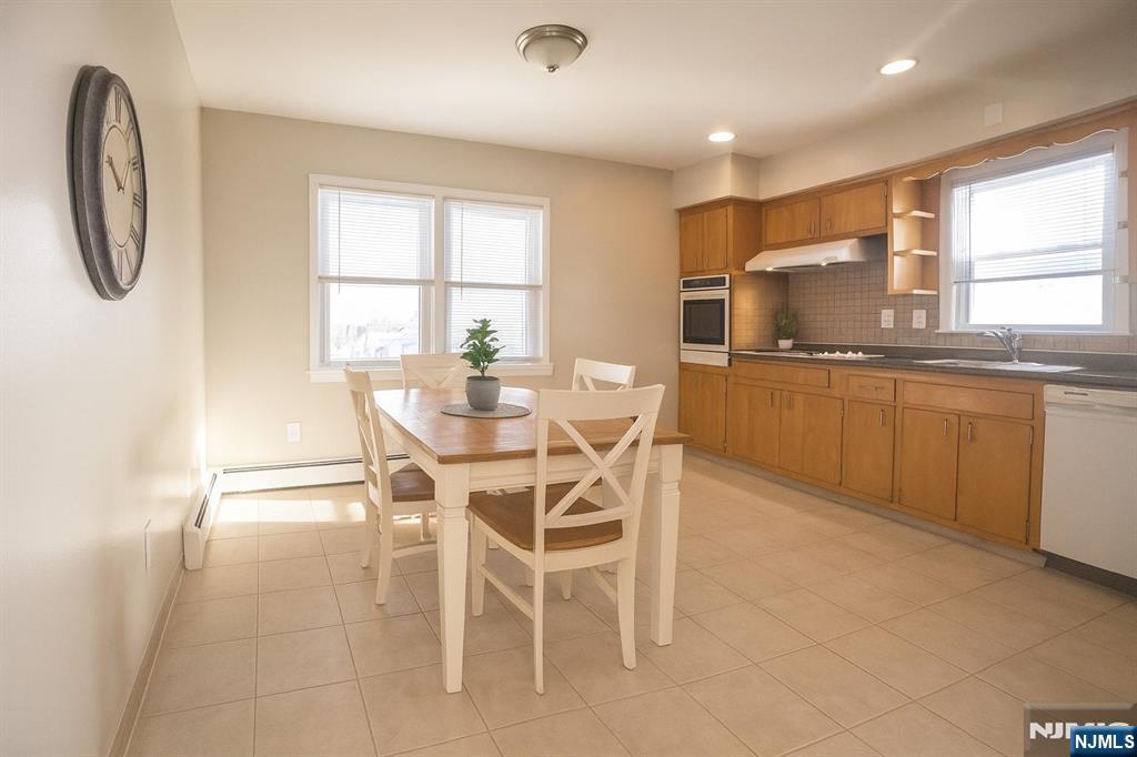 15 Sanford Street, Unit 2 Clifton, NJ 07011 - Photo 2 of 6