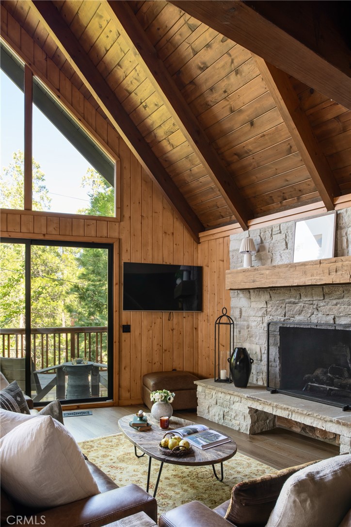 240 Blue Lake Road Lake Arrowhead, CA 92352 - Photo 3 of 31