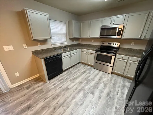 $2,195 | 6632 Centerline Drive, Charlotte, NC 28278