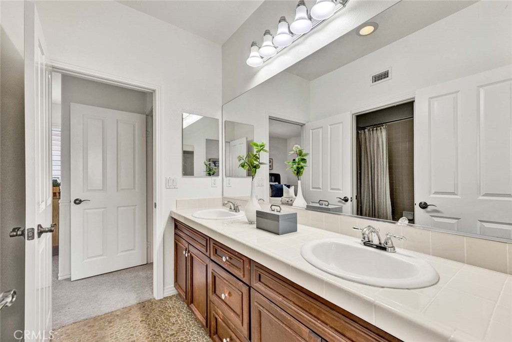 507 Celestial Point Tustin, CA 92782 - Photo 17 of 29