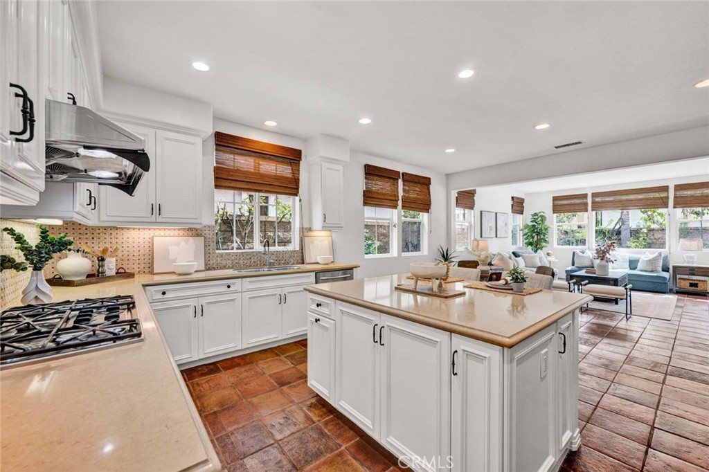 507 Celestial Point Tustin, CA 92782 - Photo 9 of 29