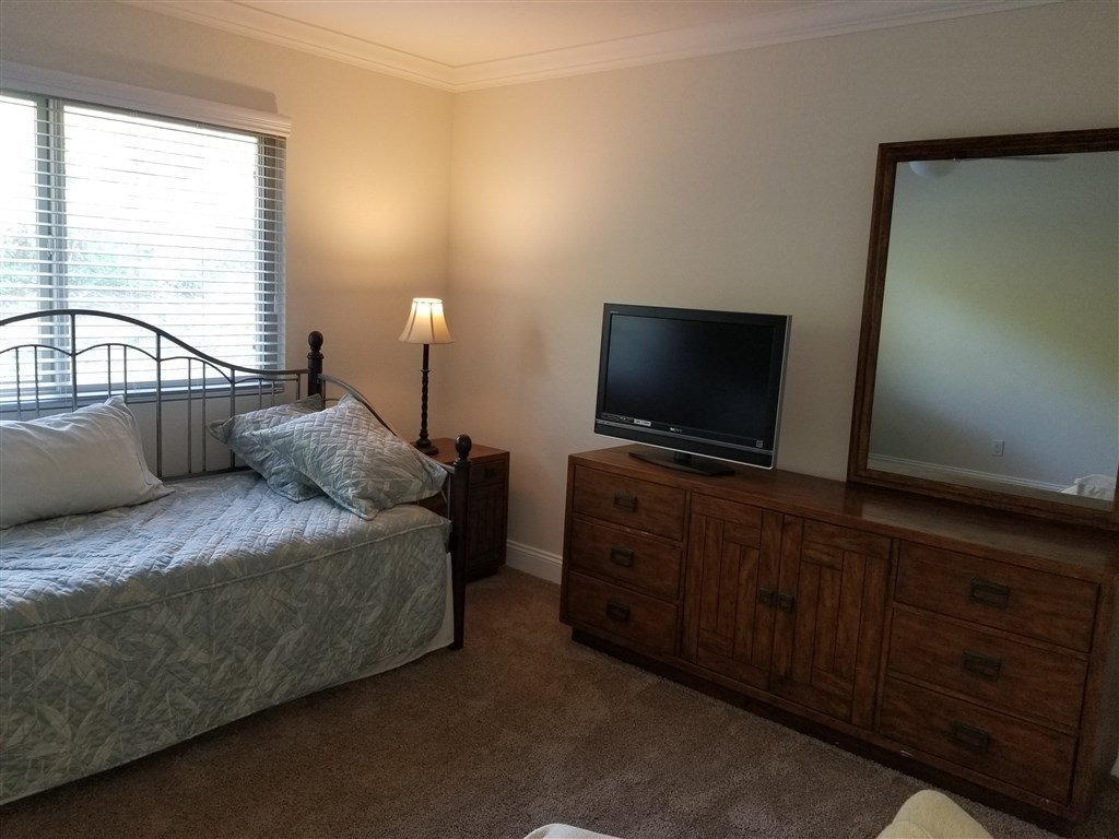 4279 Dowitcher Way Oceanside, CA 92057 - Photo 14 of 17 Gallery Image 14