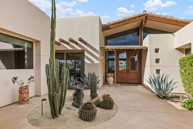 a view of a house with tub