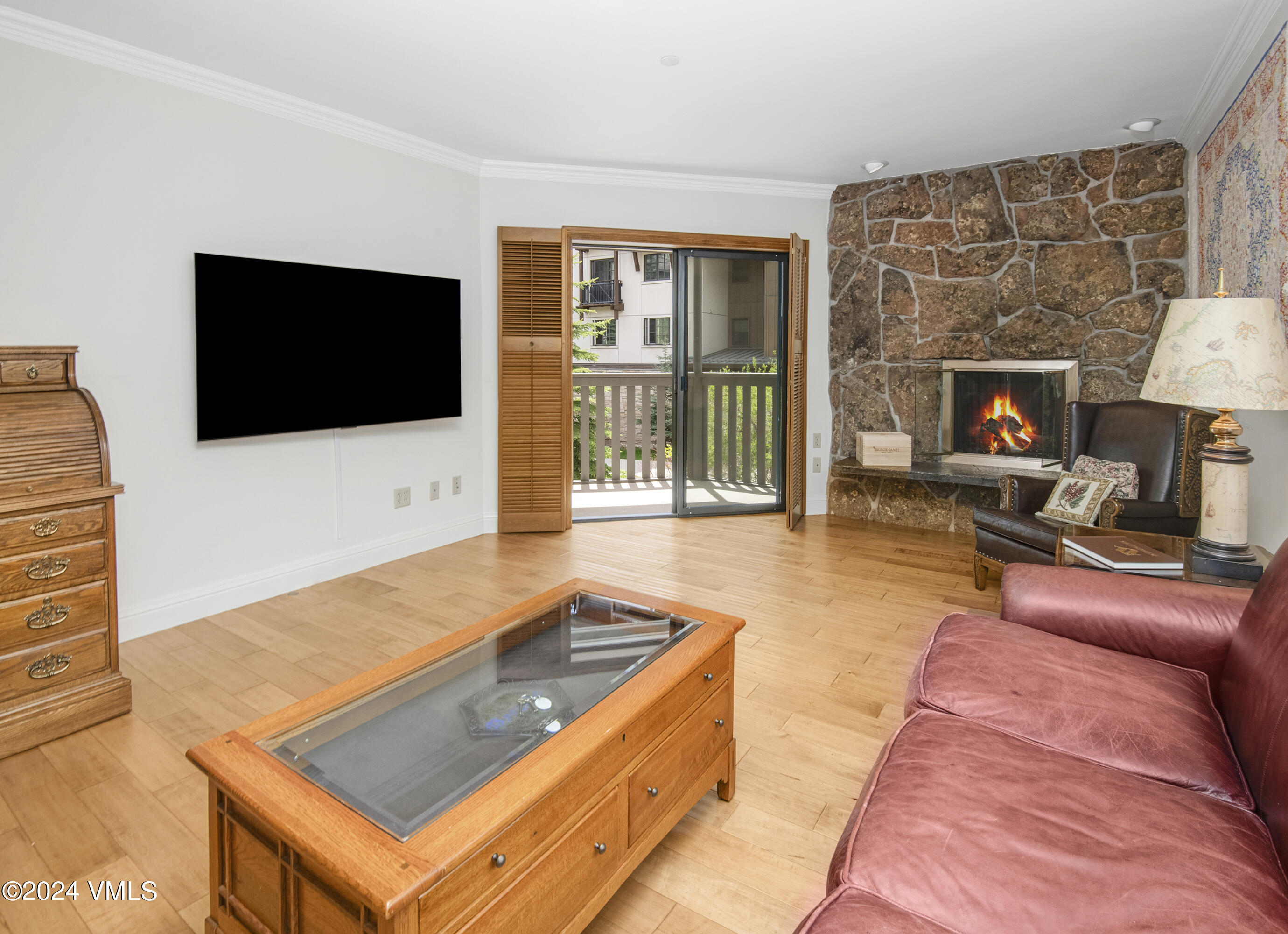 548 South Frontage Road West, Unit 209 Vail, CO 81657 - Photo 5 of 28 Westwind-209-Web_05