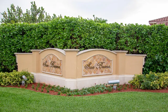 $424,900 | 4065 Crystal Lake Drive, Deerfield Beach, FL 33073