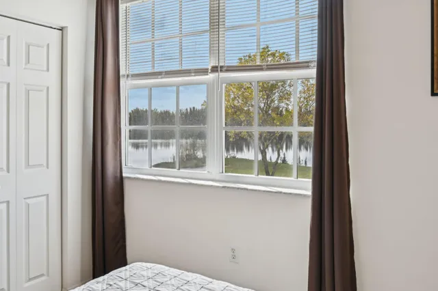 $424,900 | 4065 Crystal Lake Drive, Deerfield Beach, FL 33073