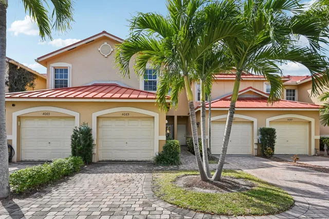 $424,900 | 4065 Crystal Lake Drive, Deerfield Beach, FL 33073