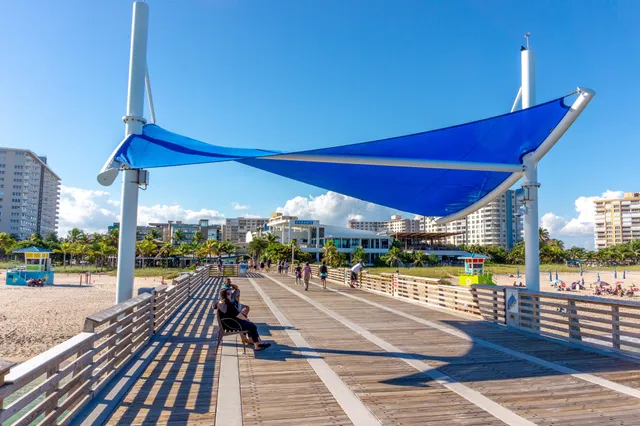 $424,900 | 4065 Crystal Lake Drive, Deerfield Beach, FL 33073