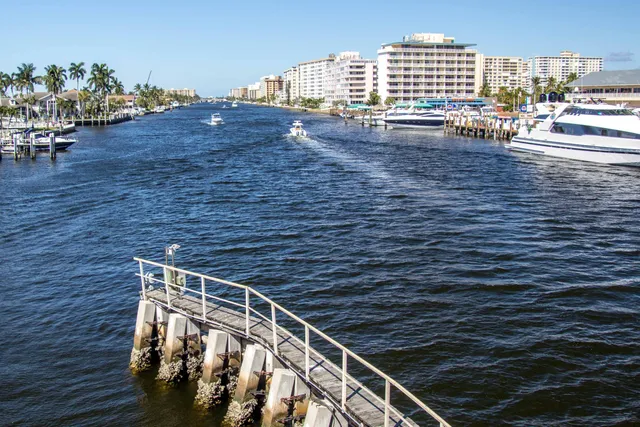 $424,900 | 4065 Crystal Lake Drive, Deerfield Beach, FL 33073