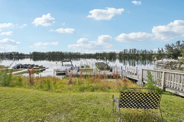 $424,900 | 4065 Crystal Lake Drive, Deerfield Beach, FL 33073