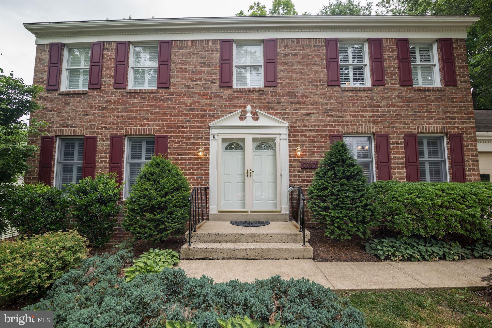 7317 Jenna Road Springfield, VA 22153 - Photo 2 of 30 Stately front entrance with double doors