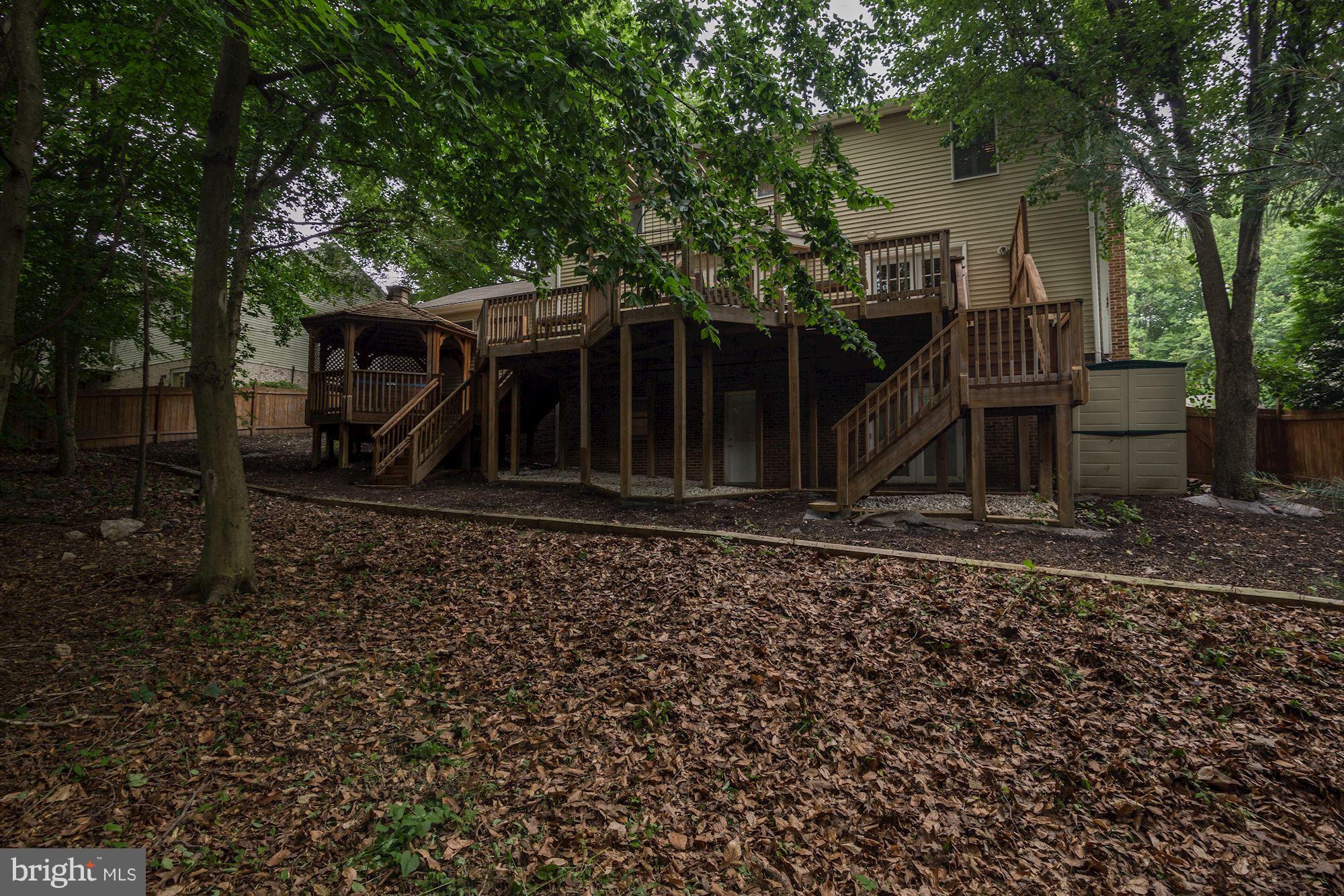 7317 Jenna Road Springfield, VA 22153 - Photo 29 of 30 Expansive deck