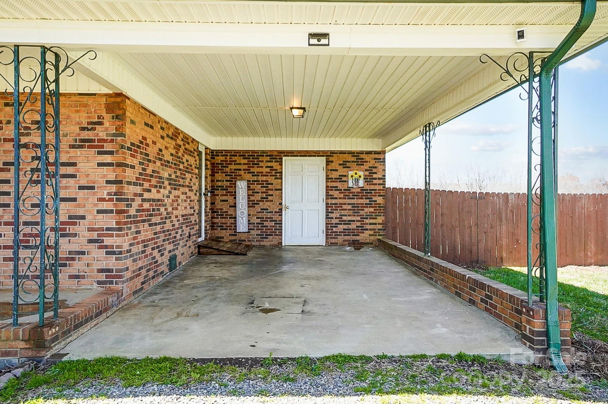 976 Pointview Lane Lincolnton, NC 28092 - Photo 5 of 43 a view of outdoor space and deck