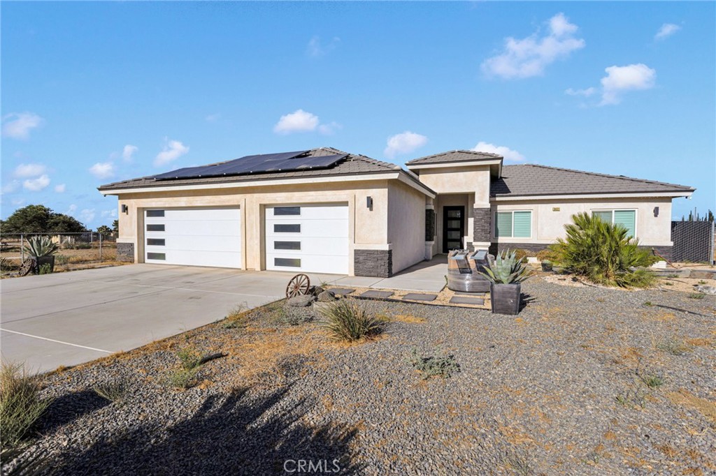 9831 Buttemere Road Phelan, CA 92371 - Photo 3 of 30