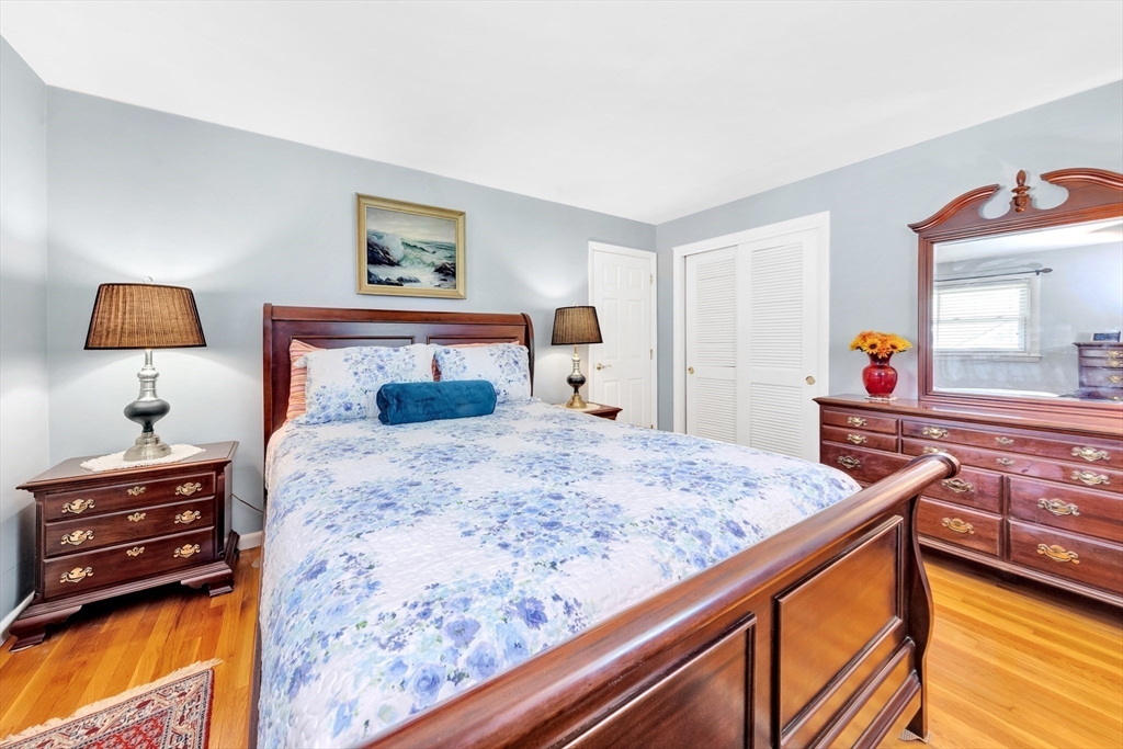 18 Surrey Road Woburn, MA 01801 - Photo 17 of 30 Gallery Image 17