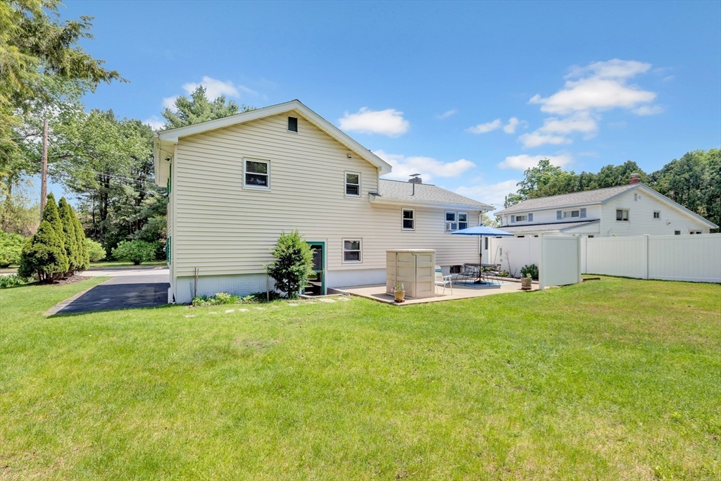 18 Surrey Road Woburn, MA 01801 - Photo 24 of 30 Gallery Image 24