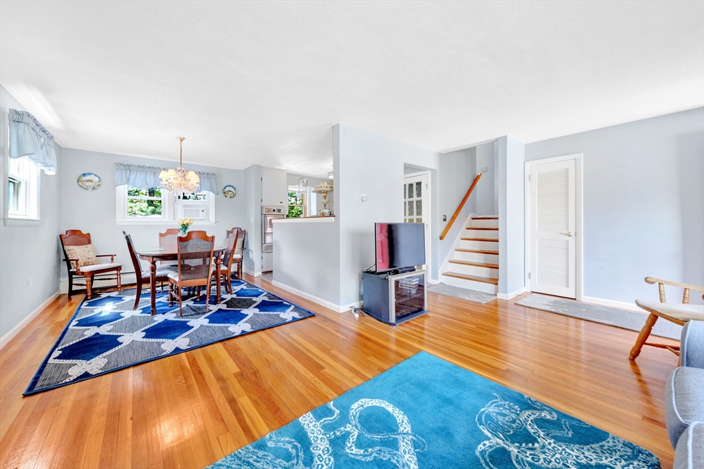 18 Surrey Road Woburn, MA 01801 - Photo 8 of 30 Gallery Image 8